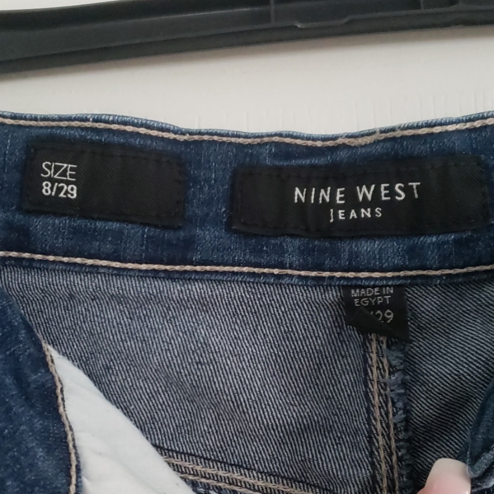 Shorts - Picture 2 of 3